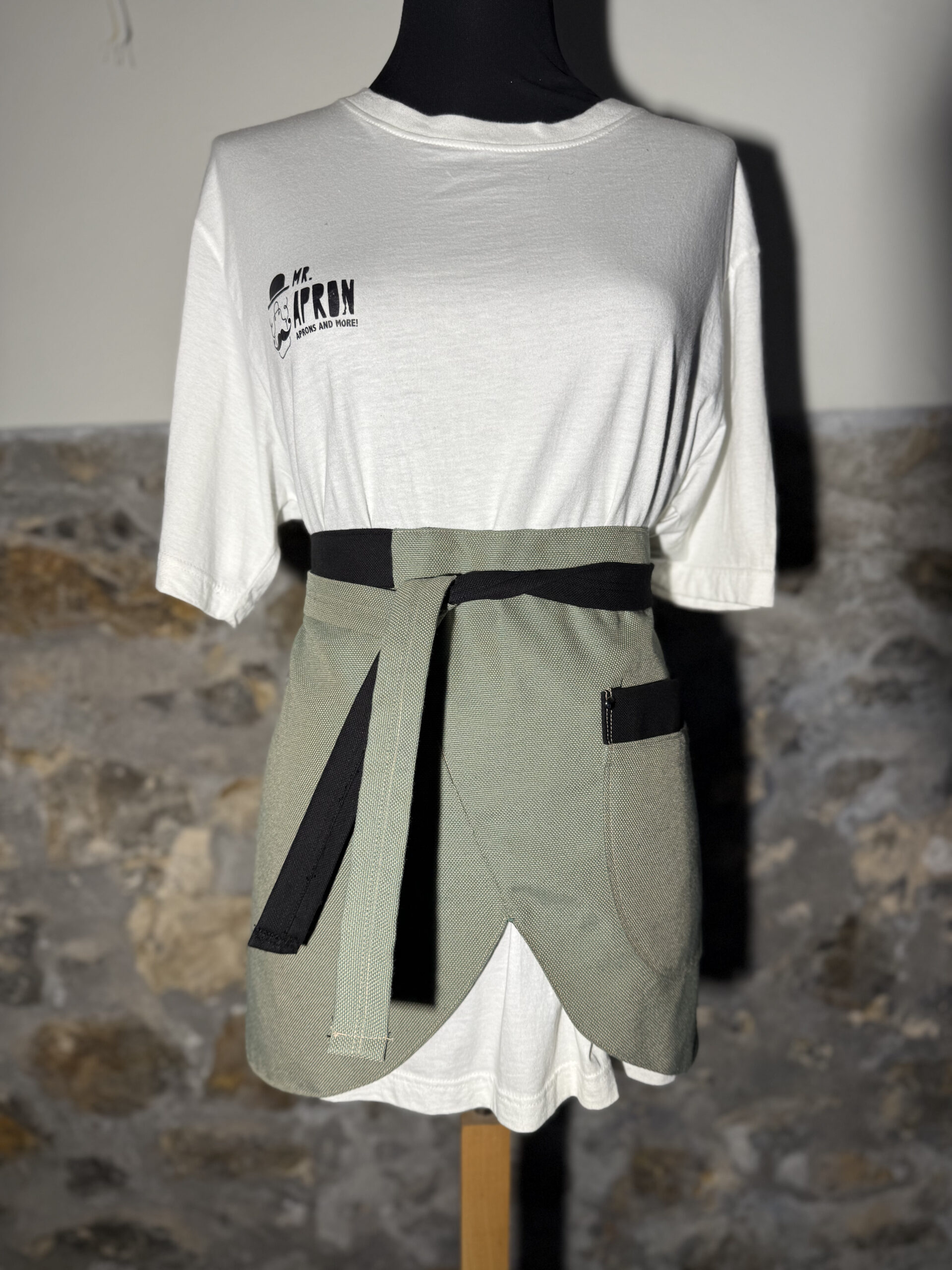 AARIA waist apron